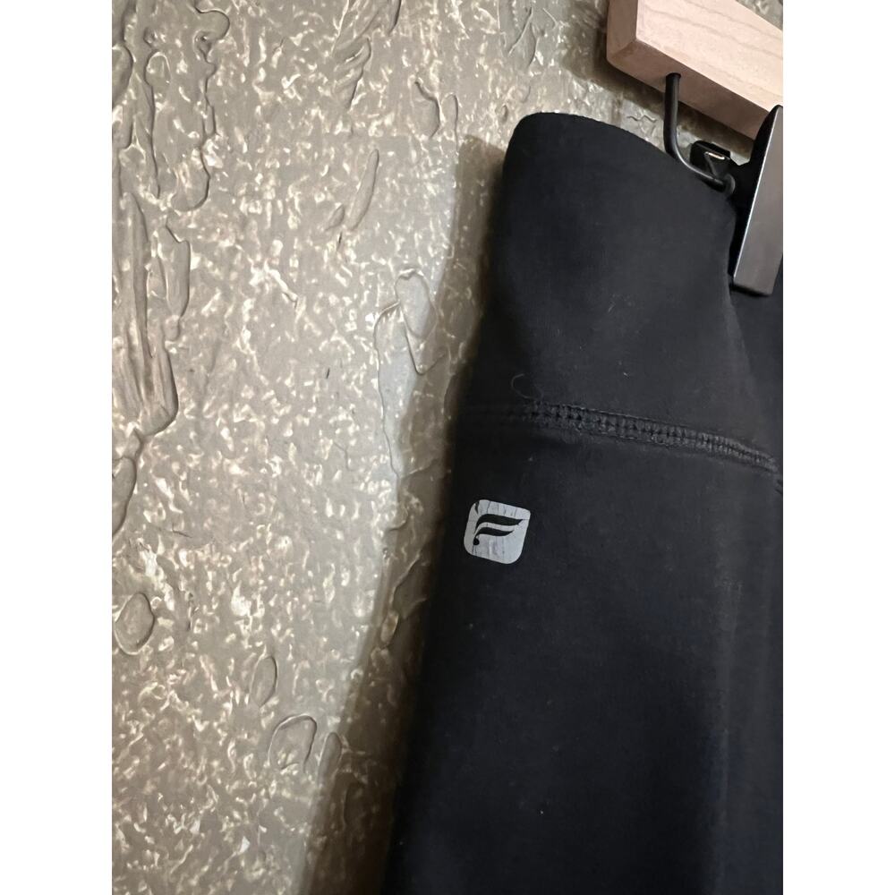 Fabletics Marina Capri Cropped Leggings Pants Size XL Color - Black - Picture 7 of 9